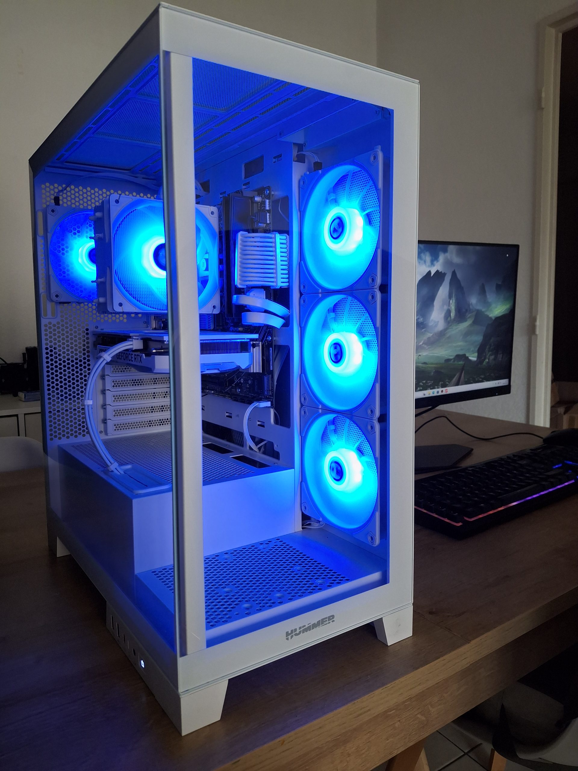 PC gamer | Ryzen 7 8700F | RTX 4070 | 2 To SSD NVMe | 16 Go DDR5 | Wifi 6 | Windows 11 | aquarium