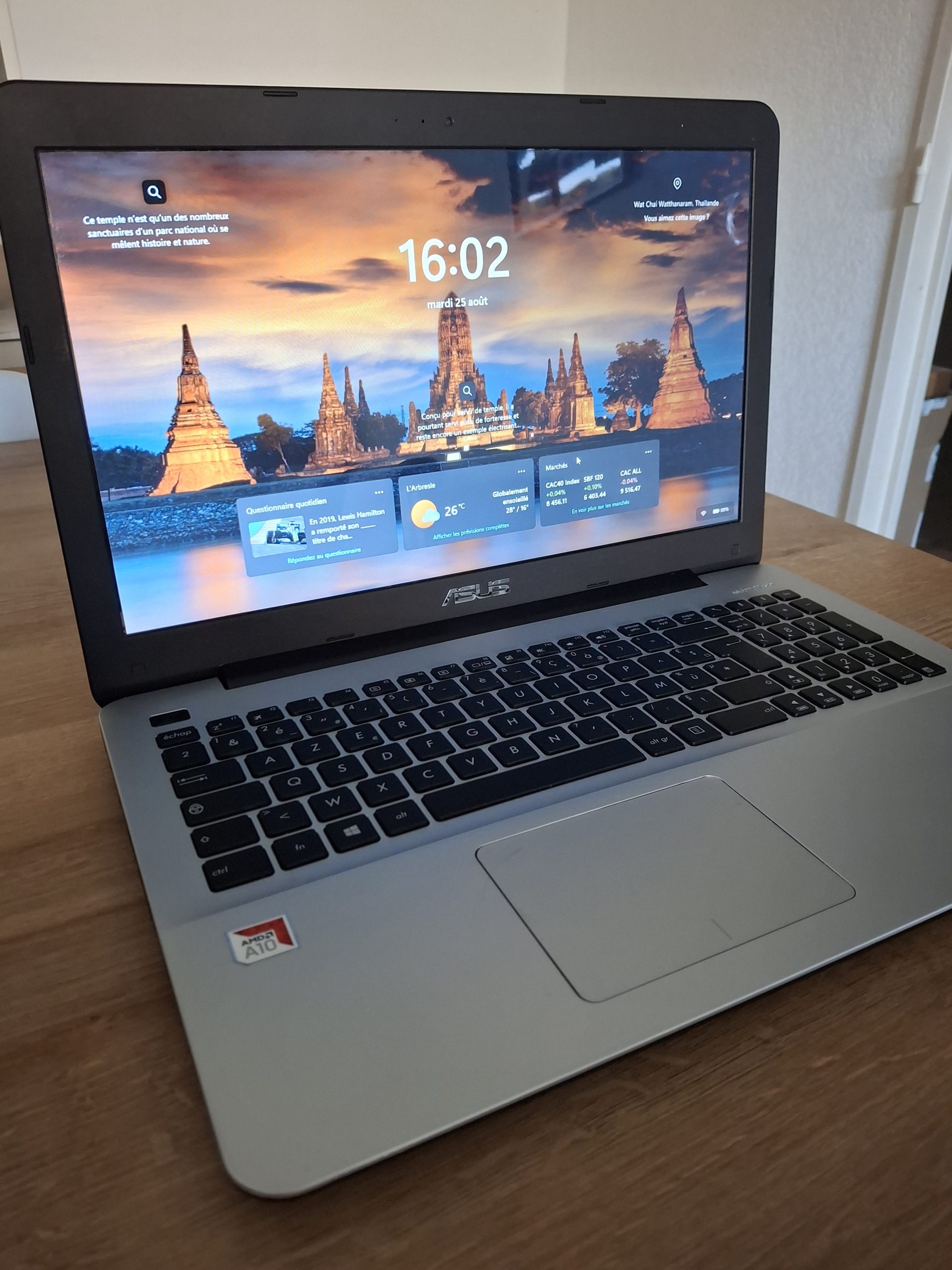 PC portable performant | Asus X555Q | Ecran full HD 16" | SSD 128 Go + HDD 1 To | 8 Go RAM | AMD A10-9620P | Radeon R5 | Windows 11