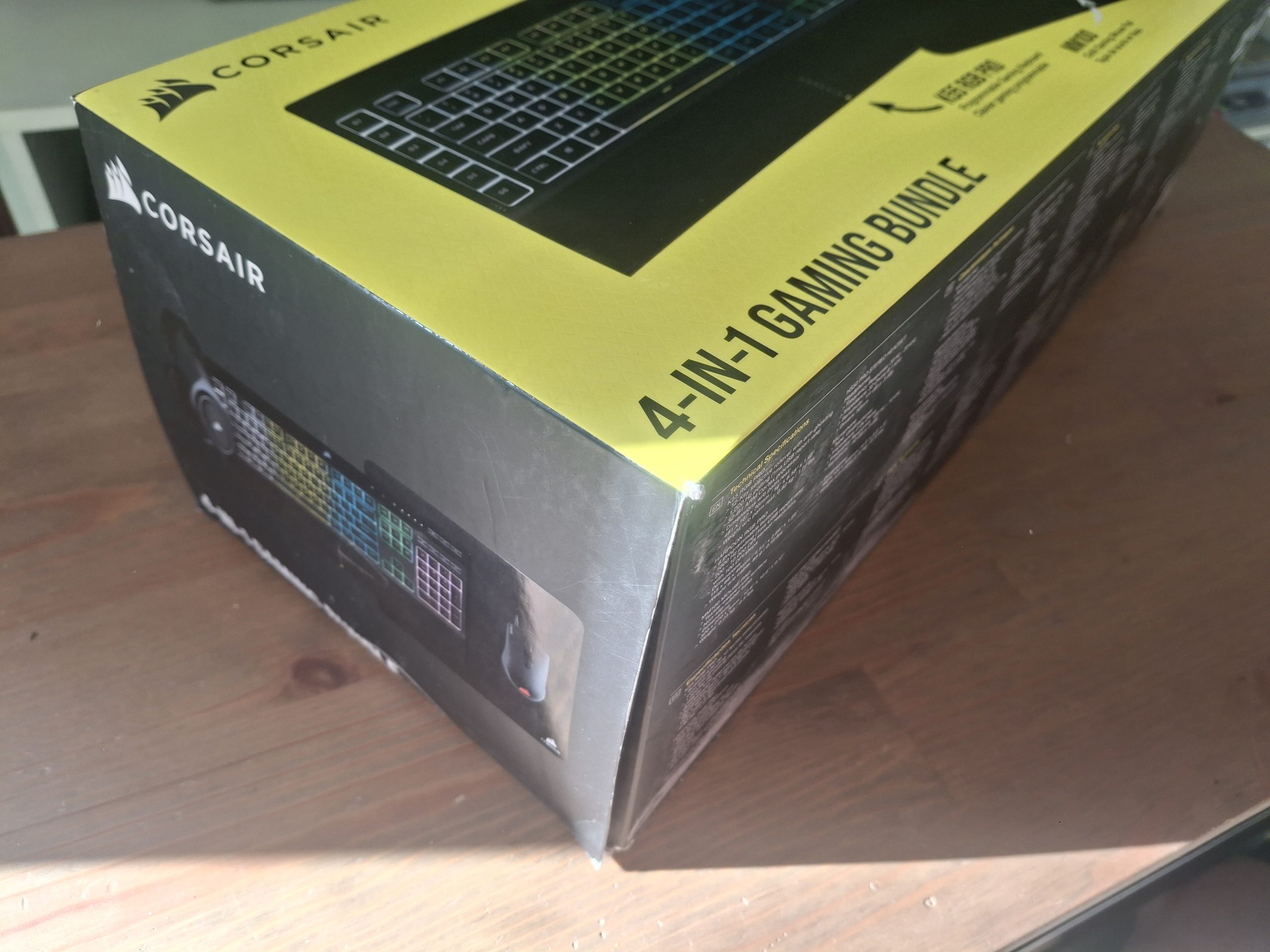Pack 4 en 1 Gaming Corsair - Casque HS55 Stéréo + clavier K55 RGB Pro + souris Harpoon RGB Pro + tapis de souris – Image 3