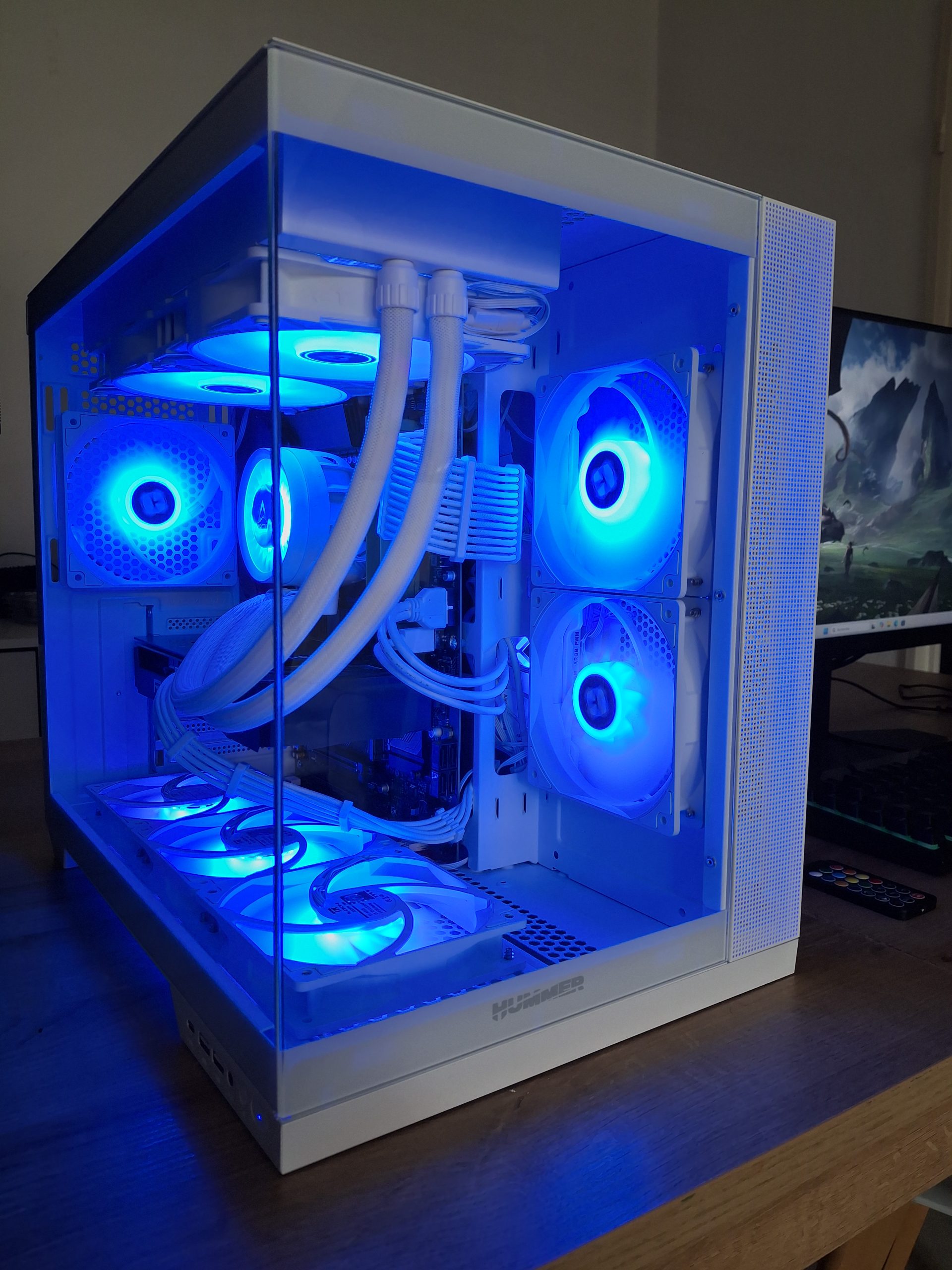 PC gamer | RTX 4070 | i7-13700KF | 1 To SSD NVme | 16 Go DDR5 | Windows 11 | Wifi | aquarium | Garantie 1 an | Facture